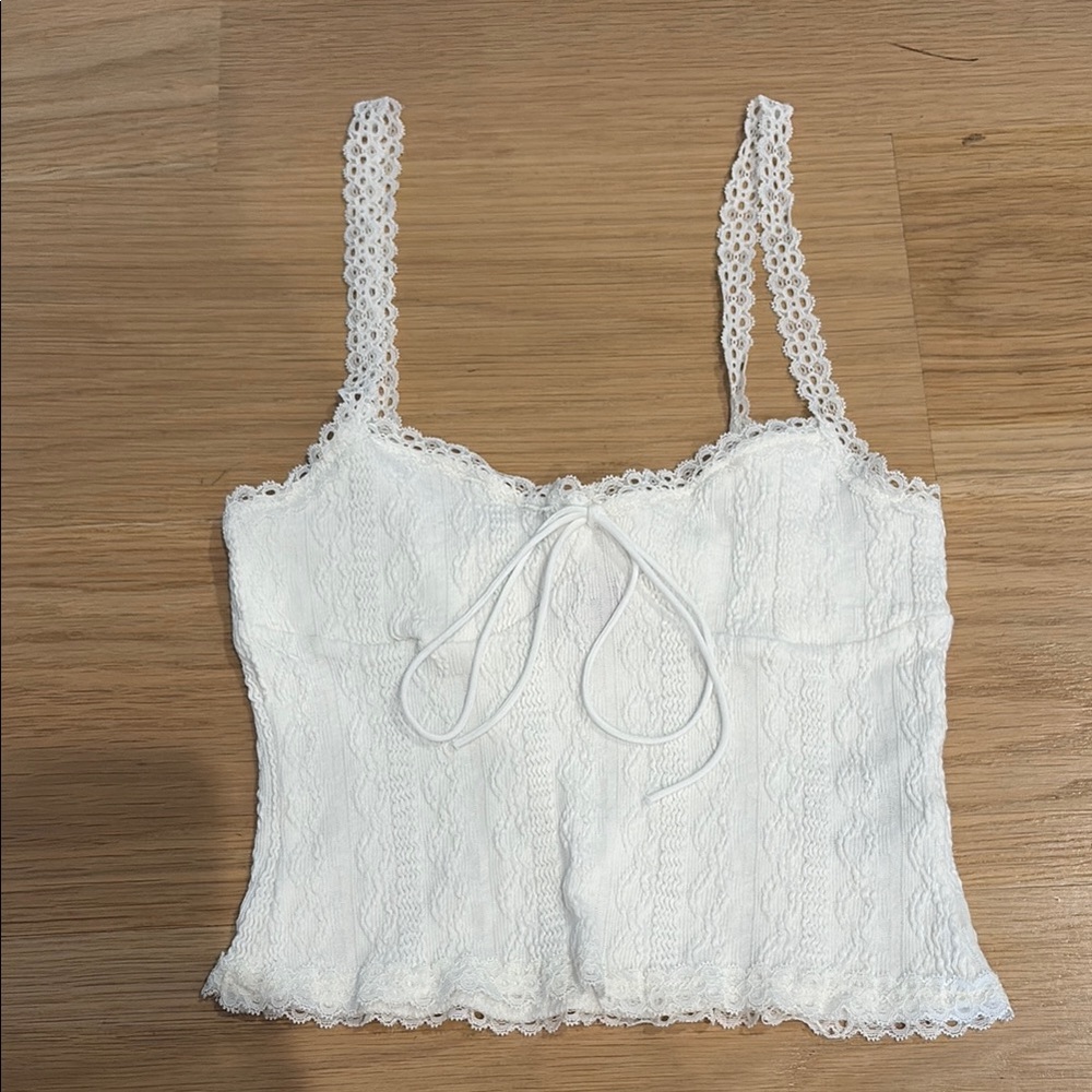 EdiktedWhite Lace Camisole Top With adjustable straps, girls size XS